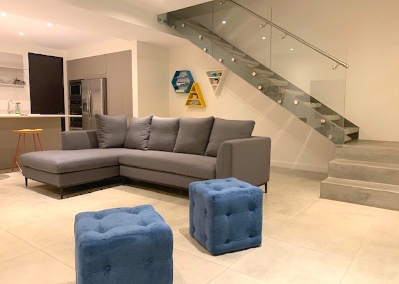 Apartamento Contemporáneo Tipo Loft en Lindora, Santa Ana