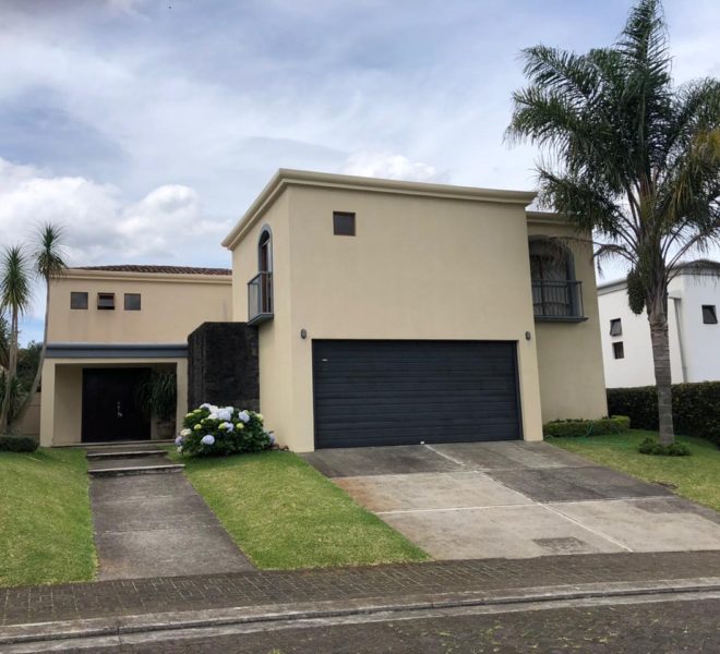 Casa Moderna En Bosques De Altamonte Curridabat